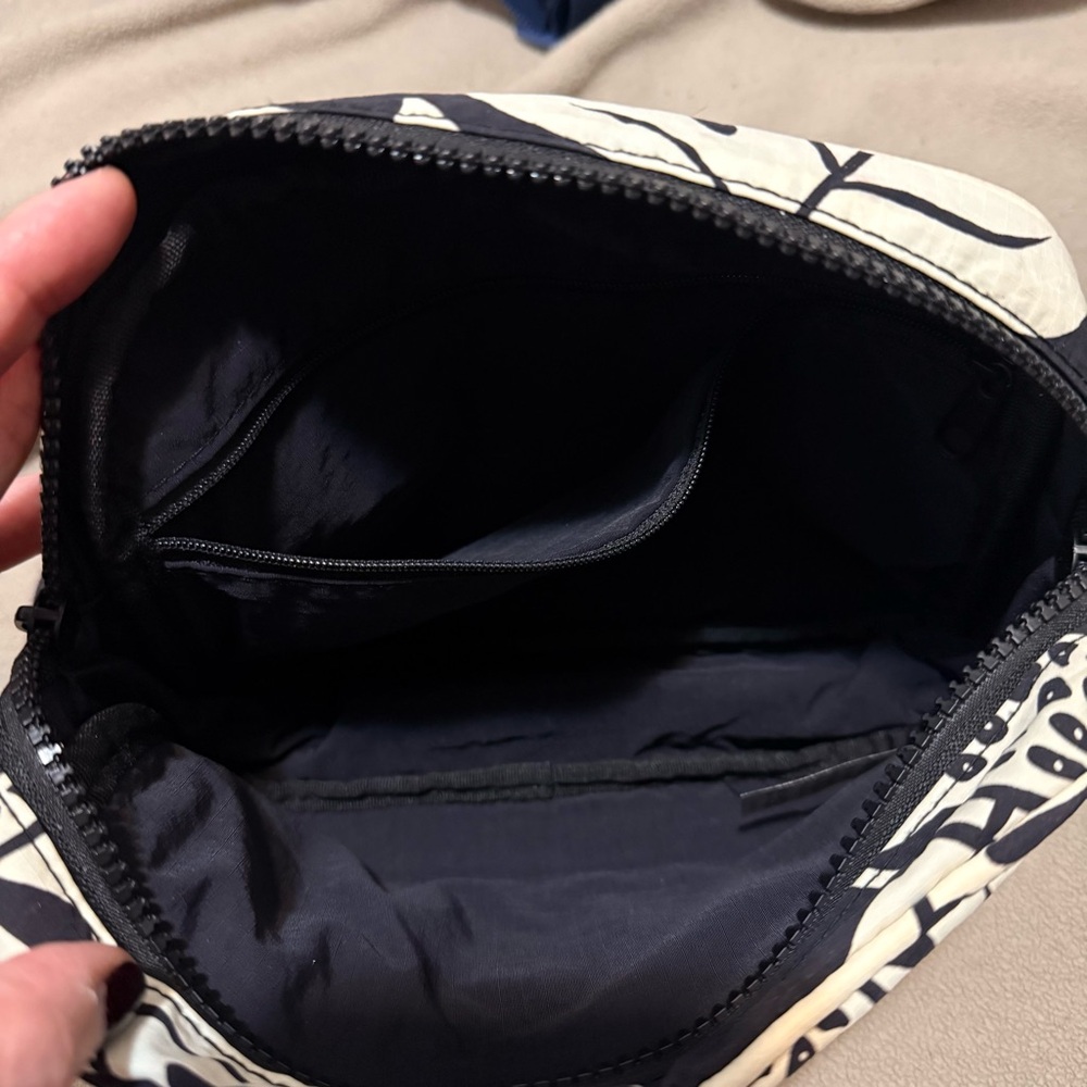 Aloha Collection Keep It Light Nylon Hip Pack Holomua Gently Used - Picture 4 of 5